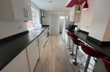 Tavistock Road, Jesmond, Newcastle - Image 2